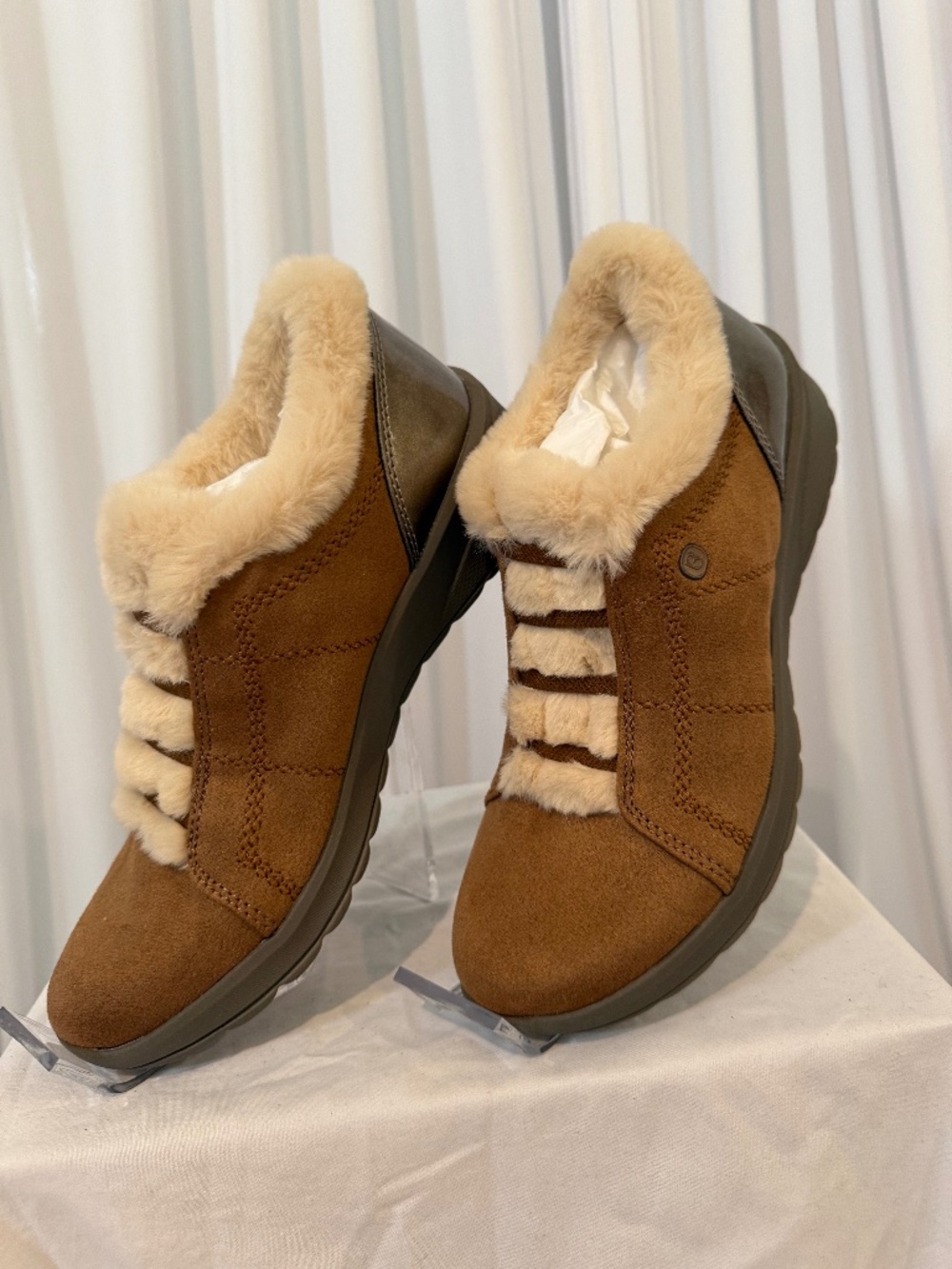 BZEES Golden Faux Fur Slip On Comfort Sneakers-Booties Brown 8M NWOB